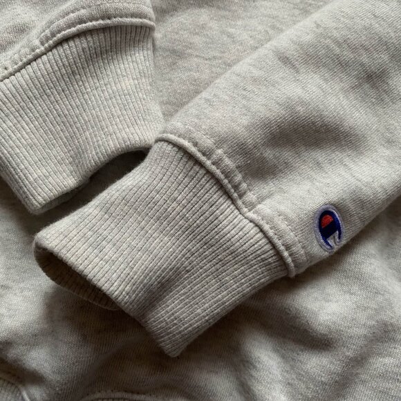 Champion Sweatshirt (Grey) - Picture 2 of 4